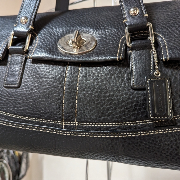 Coach Leather Purse - Picture 5 of 6